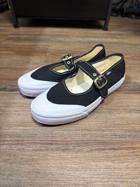 Vans Kids Black and White Mary Jane Canvas Sneakers with Buckle